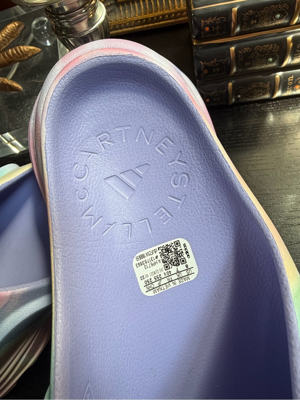 Stella McCartney Pastel Tie-Dye Foam Clogs in Lavender, Pink and Blue - Picture 4 of 16